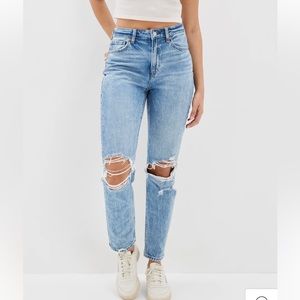 American Eagle, Ripped Mom Jeans, light/med wash